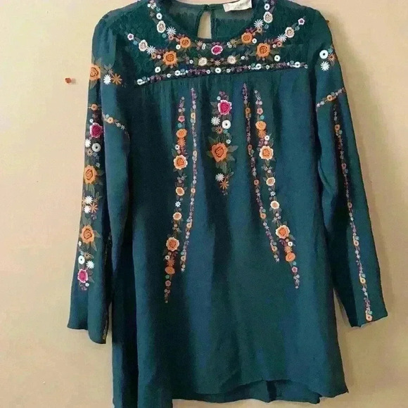 Altard State floral embroidered green top size xsmall - Picture 3 of 7